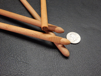 10 mm Crochet Hook with a Natural Hue (Reclaimed Wood)