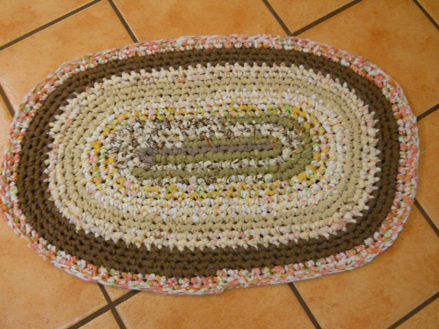 Oval Rag Rug for the Beginner (I recommend this as your first rag rug.)